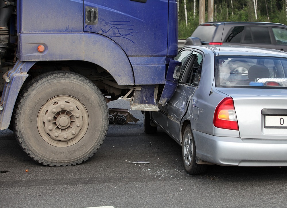 Truck Accident Lawyers in Naples, Florida | DuFault Law